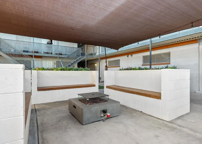 Near Asu & Dt With Pool & Free Parking Apartment